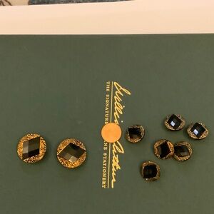 Elegant Black and Gold Button Set of 8